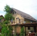 vanzare vila de la agentie imobiliara, cu 2 etaje, 9 camere, in zona Glajarie, orasul Rasnov