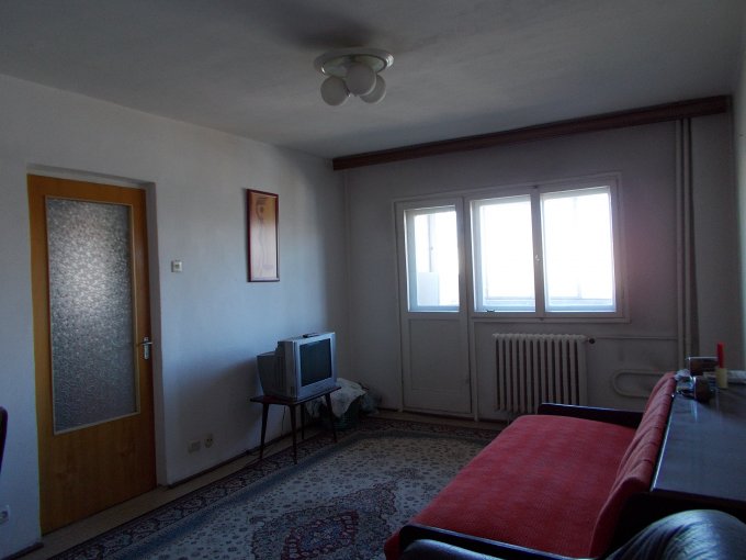 vanzare apartament cu 2 camere, decomandat, in zona Rahova, orasul Bucuresti