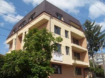 inchiriere apartament cu 2 camere, decomandat, in zona 1 Mai, orasul Bucuresti