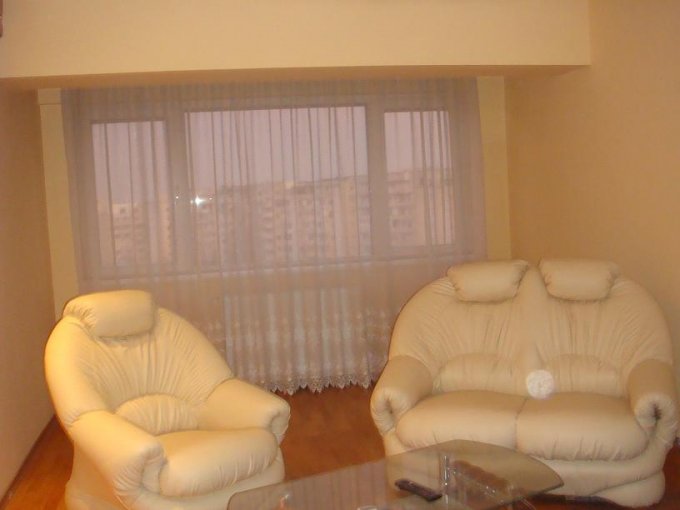 vanzare apartament cu 2 camere, decomandat, in zona Alba Iulia, orasul Bucuresti