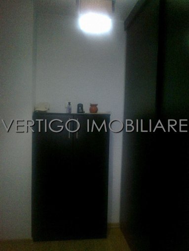 agentie imobiliara vand apartament decomandat, orasul Bucuresti