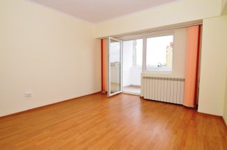 http://realkom.ro/anunt/vanzari-apartamente/realkom-agentie-imobiliara-unirii-apartament-2-camere-de-vanzare-in-zona-unirii-piata-alba-iulia/1353