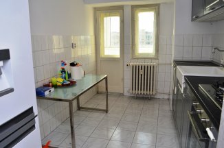 http://www.realkom.ro/anunt/inchirieri-apartamente/realkom-agentie-imobiliara-decebal-oferta-inchiriere-apartament-2-camere-decebal-zvon-cafe/1728