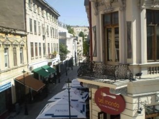 agentie imobiliara inchiriez apartament decomandat, in zona Centrul Istoric, orasul Bucuresti