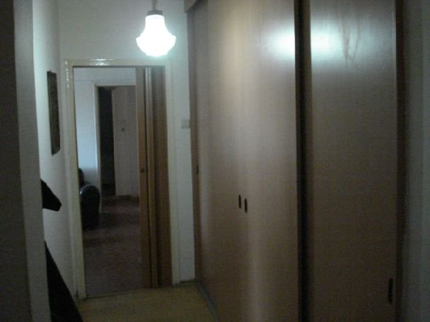 agentie imobiliara inchiriez apartament semidecomandat, in zona Mihai Bravu, orasul Bucuresti