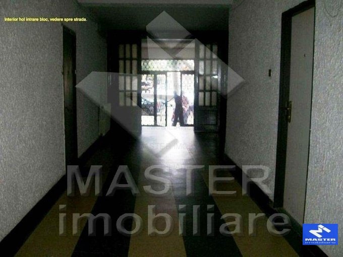 agentie imobiliara vand apartament decomandat, in zona Lahovari, orasul Bucuresti
