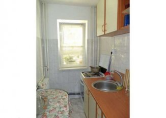 vanzare apartament cu 3 camere, semidecomandat, in zona Crangasi, orasul Bucuresti