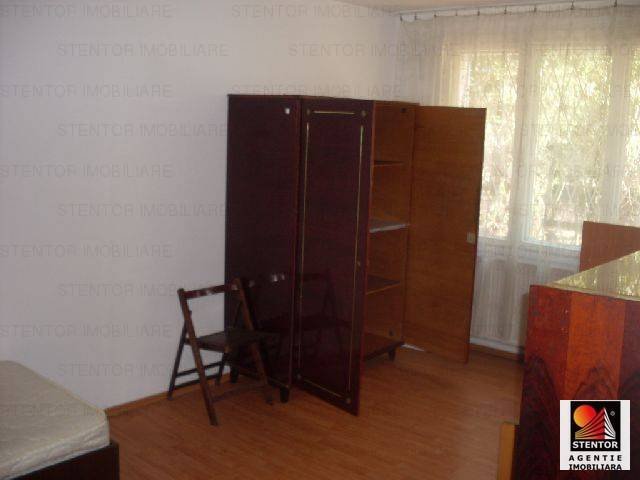 Apartament cu 3 camere de vanzare, confort 1, zona Drumul Taberei,  Bucuresti