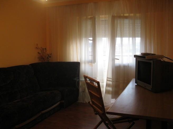 vanzare apartament cu 3 camere, decomandat, in zona Crangasi, orasul Bucuresti