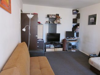vanzare apartament cu 3 camere, decomandat, in zona Pantelimon, orasul Bucuresti