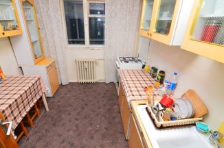 http://realkom.ro/anunt/vanzari-apartamente/realkom-agentie-imobiliara-oferta-vanzare-apartament-3-camere-rahova-vasile-croitoru/1345