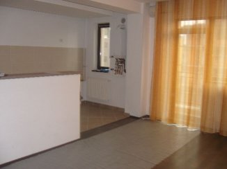vanzare apartament cu 3 camere, decomandata, in zona Baneasa, orasul Bucuresti