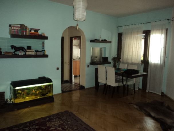 agentie imobiliara vand apartament nedecomandata, in zona Kogalniceanu, orasul Bucuresti
