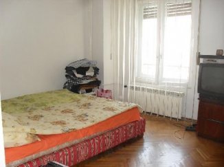 agentie imobiliara vand apartament decomandata, in zona Unirii, orasul Bucuresti