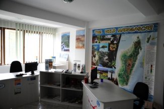 agentie imobiliara vand apartament decomandat, in zona Cotroceni, orasul Bucuresti