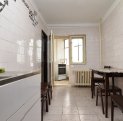 http://www.realkom.ro/anunt/inchirieri-apartamente/realkom-agentie-imobiliara-decebal-inchiriere-apartament-3-camere-decebal-zvon-cafe/1753