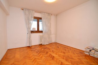 http://www.realkom.ro/anunt/vanzari-apartamente/realkom-agentie-imobiliara-calea-calarasilor-oferta-vanzare-apartament-3-camere-calea-calarasilor-delea-noua-matei-basarab/1764