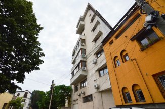 http://www.realkom.ro/anunt/vanzari-apartamente/realkom-agentie-imobiliara-calea-calarasilor-oferta-vanzare-apartament-3-camere-calea-calarasilor-delea-veche/1926
