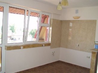  Bucuresti, zona Alexandriei, apartament cu 3 camere de vanzare