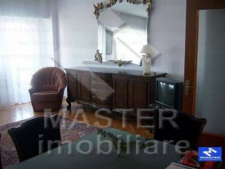 vanzare apartament cu 4 camere, decomandat, in zona Dorobanti, orasul Bucuresti