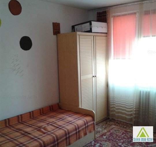 Apartament cu 4 camere de vanzare, confort 1, zona Aparatorii Patriei,  Bucuresti