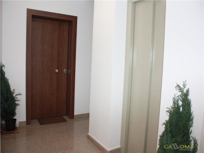 Apartament cu 4 camere de vanzare, confort 1, zona Dorobanti,  Bucuresti