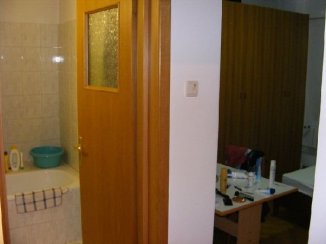 vanzare apartament decomandata, zona Victoriei, orasul Bucuresti, suprafata utila 100 mp