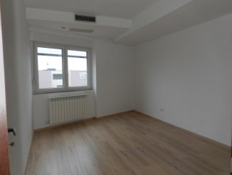 vanzare apartament semidecomandat, zona Piata Unirii, orasul Bucuresti, suprafata utila 110 mp