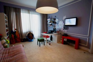 vanzare apartament cu 4 camere, decomandat, in zona Primaverii, orasul Bucuresti
