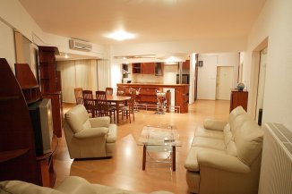 proprietar inchiriez apartament decomandat, in zona Tineretului, orasul Bucuresti