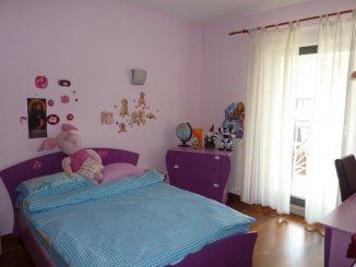 vanzare apartament cu 4 camere, semidecomandat, in zona Baneasa, orasul Bucuresti