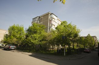 vanzare apartament cu 4 camere, decomandat, in zona Baicului, orasul Bucuresti