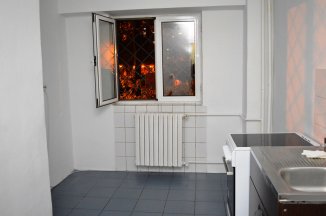 http://www.realkom.ro/anunt/inchirieri-apartamente/realkom-agentie-imobiliara-unirii-oferta-inchiriere-apartament-5-camere-unirii-camera-de-comert/1748