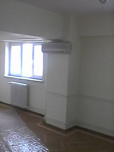 proprietar inchiriez apartament decomandat, in zona Dorobanti, orasul Bucuresti