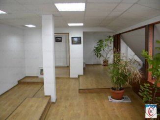 inchiriere apartament cu 5 camere, decomandat, in zona Basarabia, orasul Bucuresti