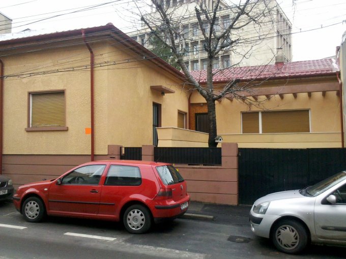  Bucuresti, zona Centru, casa cu 5 camere de vanzare de la agentie imobiliara