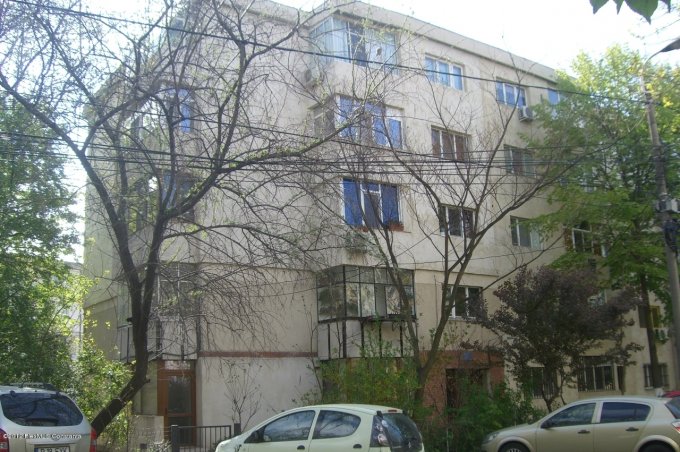 vanzare apartament cu 2 camere, decomandat, in zona ICIL, orasul Constanta