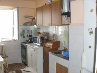 agentie imobiliara vand apartament decomandat, in zona Scapino, orasul Constanta