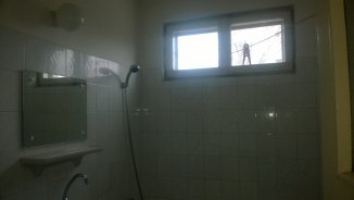 agentie imobiliara vand apartament semidecomandat, in zona Tomis 2, orasul Constanta