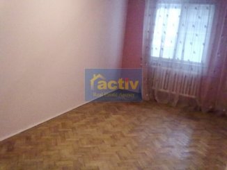 vanzare apartament cu 2 camere, decomandat, in zona Centru, orasul Constanta