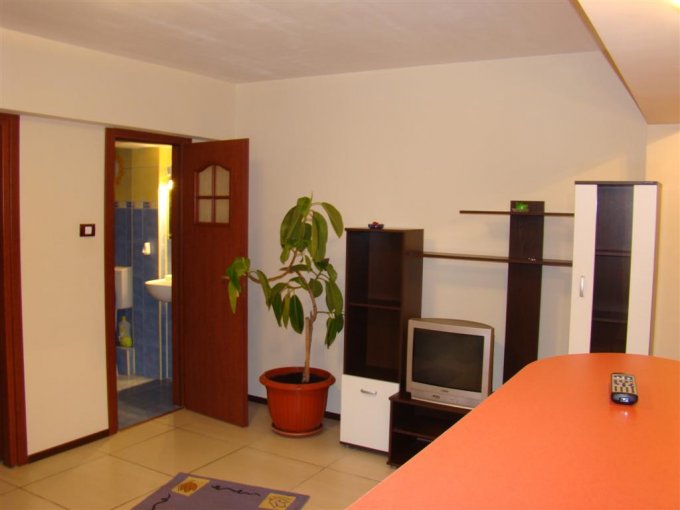 Apartament cu 2 camere de inchiriat, confort 2, zona Piata Ovidiu,  Constanta