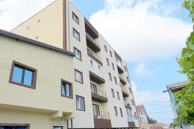 agentie imobiliara vand apartament semidecomandat, in zona Km 5, orasul Constanta