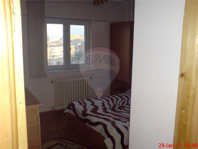 vanzare apartament cu 2 camere, decomandata, in zona Dacia, orasul Constanta