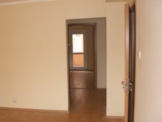 vanzare apartament cu 2 camere, decomandata, in zona Poarta 6, orasul Constanta