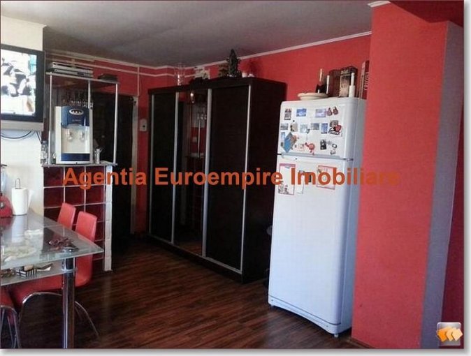 agentie imobiliara vand apartament decomandat, in zona Primo, orasul Constanta