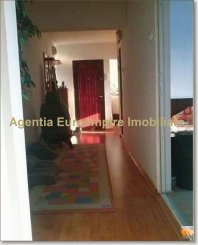 vanzare apartament cu 3 camere, decomandat, in zona Bratianu, orasul Constanta