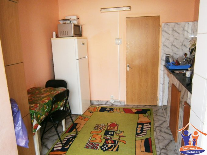 Apartament cu 3 camere de vanzare, confort 1, zona CET,  Constanta