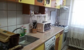 agentie imobiliara vand apartament decomandat, in zona Inel 1, orasul Constanta