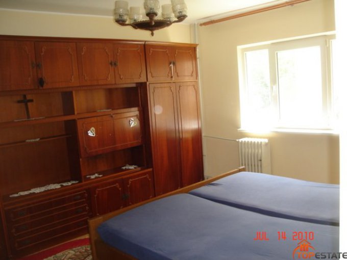 Apartament cu 3 camere de inchiriat, confort 1, zona Tomis 3,  Constanta
