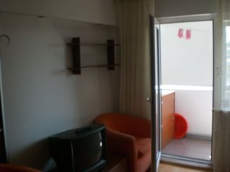 vanzare apartament cu 3 camere, semidecomandata, in zona Tomis Nord, orasul Constanta